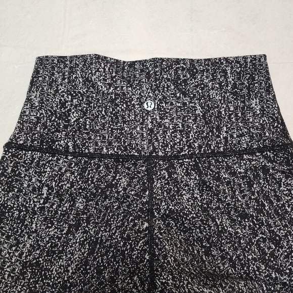 Lululemon size 6 high times pants jacquard black and white - Picture 6 of 11